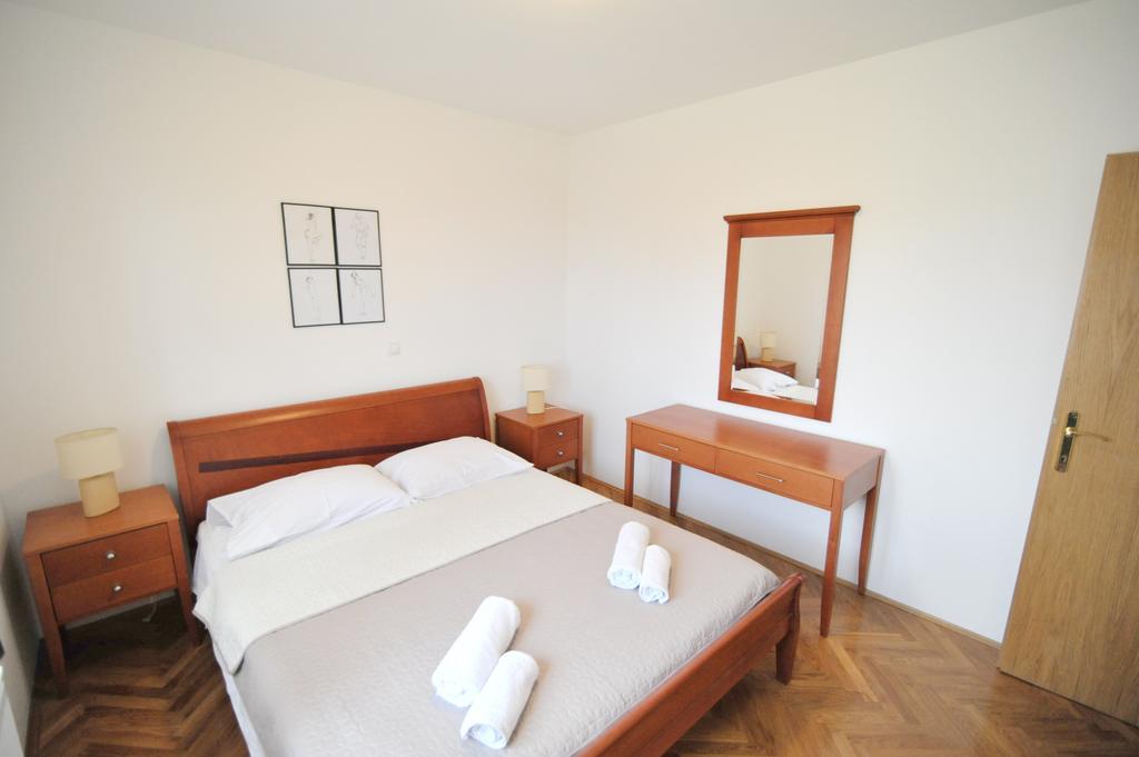 Apartments Luna Петркане Екстериор снимка