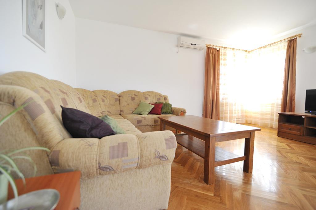 Apartments Luna Петркане Екстериор снимка