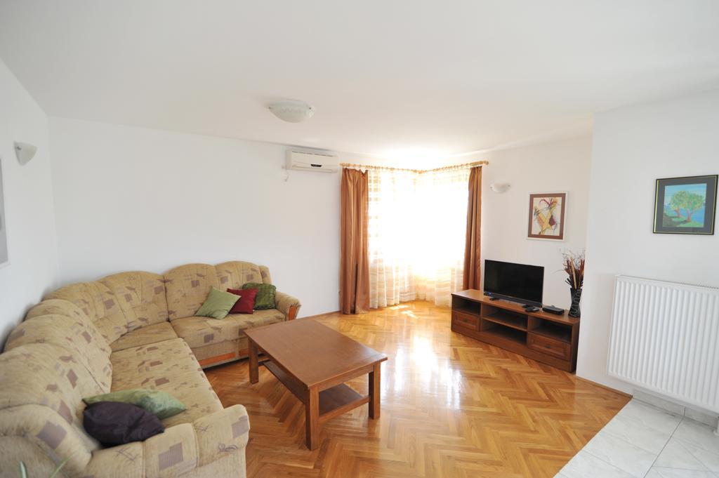 Apartments Luna Петркане Екстериор снимка