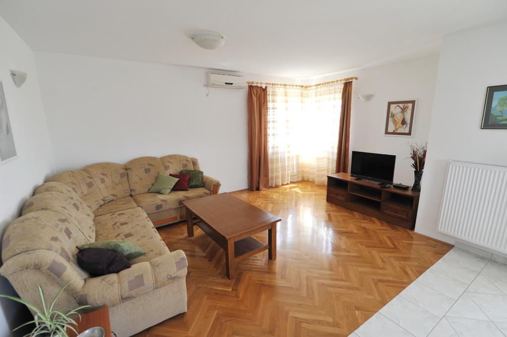 Apartments Luna Петркане Екстериор снимка